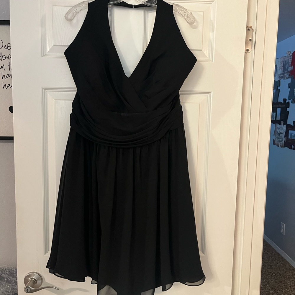 Elegant Black Sleeveless Dress